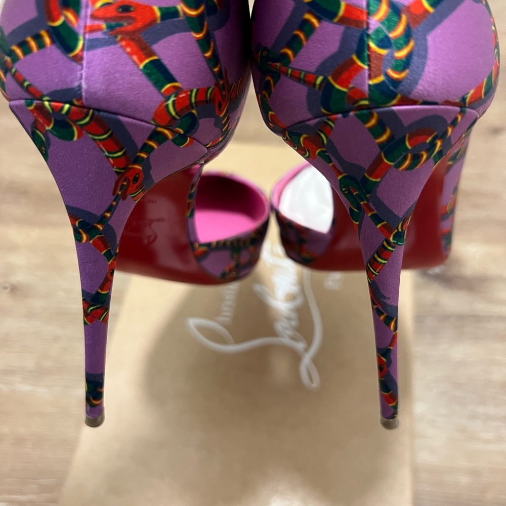 Stylish Purple Patterned Heels - Picture 3 of 8